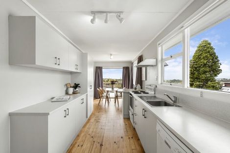 Photo of property in 897 East Coast Road, Northcross, Auckland, 0632