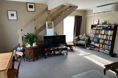 Photo of property in 3/49 Apu Crescent, Lyall Bay, Wellington, 6022