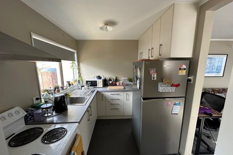 Photo of property in 3/49 Apu Crescent, Lyall Bay, Wellington, 6022