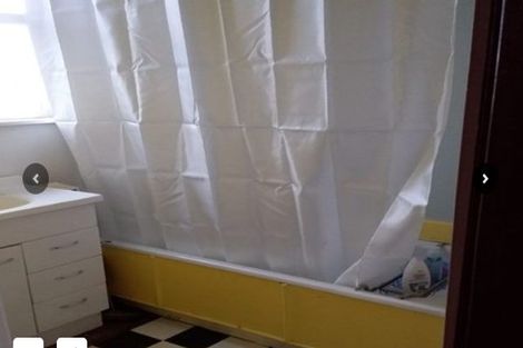 Photo of property in 2 Hobson Place, Takaro, Palmerston North, 4412