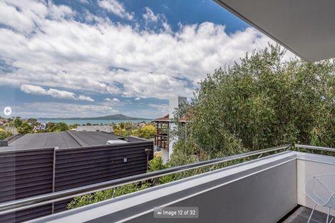 Photo of property in 2/55 Parr Terrace, Castor Bay, Auckland, 0620
