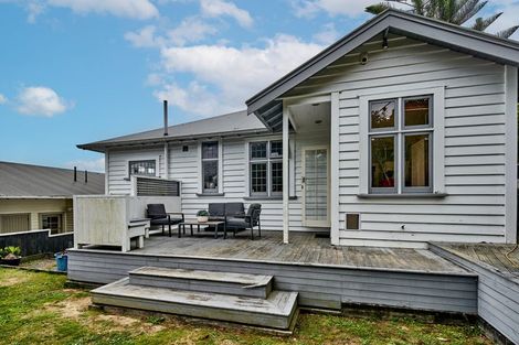 Photo of property in 38 Burrows Avenue, Karori, Wellington, 6012