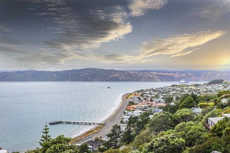 Photo of property in 32 Newport Terrace, Seatoun, Wellington, 6022