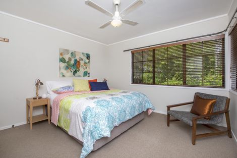 Photo of property in 1/133 Botany Road, Botany Downs, Auckland, 2010