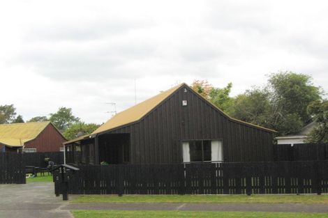 Photo of property in 1/11 Gloaming Place, Conifer Grove, Takanini, 2112