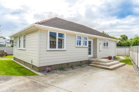 Photo of property in 12 Bignell Street, Gonville, Whanganui, 4501
