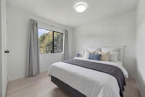 Photo of property in 49 Gosford Drive, Botany Downs, Auckland, 2010