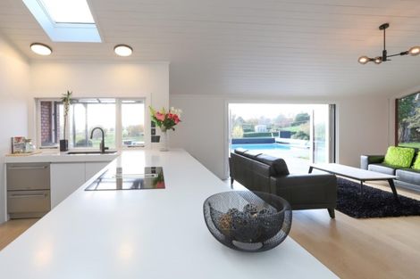 Photo of property in 74 Wallace Road, Temple View, Hamilton, 3289