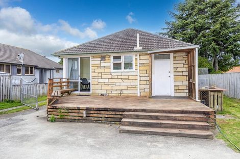 Photo of property in 44 Ross Crescent, Fairfield, Hamilton, 3214