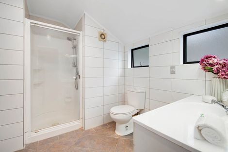 Photo of property in 2/13 Greenridge Court, Glenfield, Auckland, 0629