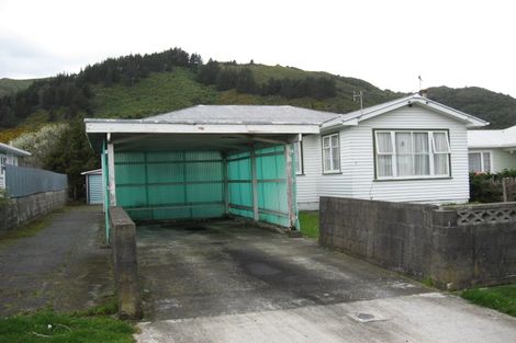 Photo of property in 7 Heath Street, Wainuiomata, Lower Hutt, 5014