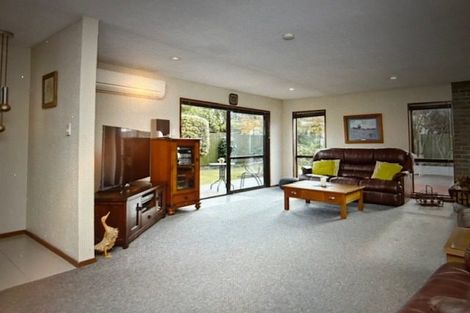 Photo of property in 72 Sarabande Avenue, Redwood, Christchurch, 8051