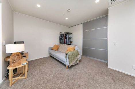 Photo of property in Luna Apartments, 3v/16 Burton Street, Grafton, Auckland, 1010