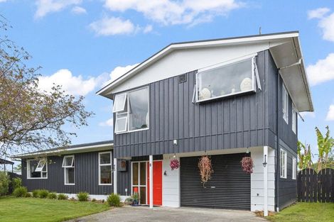 Photo of property in 9 Meads Place, Bulls, 4818