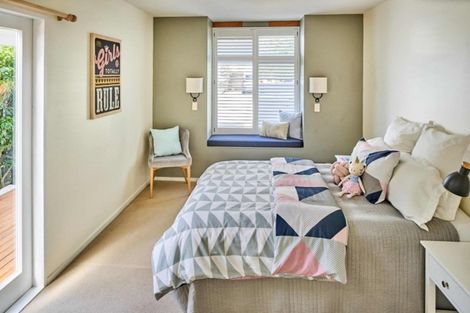 Photo of property in 9 Mahoe Street, Eastbourne, Lower Hutt, 5013