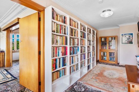 Photo of property in 9 Kaikorai Valley Road, Kaikorai, Dunedin, 9010