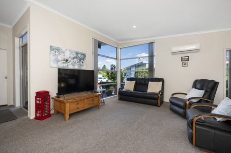 Photo of property in 20 Tory Way, Omokoroa, 3114