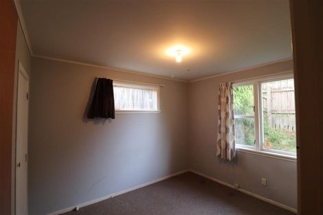 Photo of property in 32 Castle Crescent, Stokes Valley, Lower Hutt, 5019