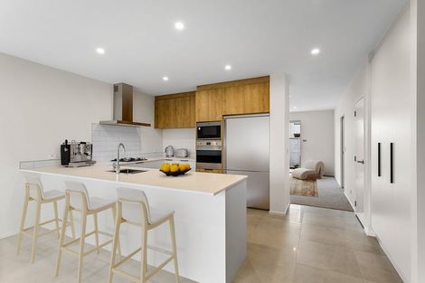 Photo of property in 28 Viridian Avenue, Rosehill, Papakura, 2113