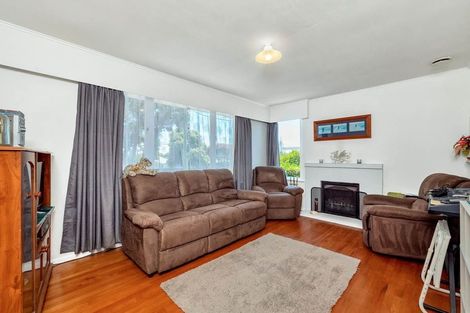 Photo of property in 42 Barrys Road, Glendene, Auckland, 0602