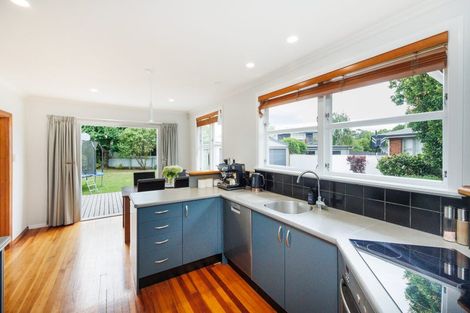 Photo of property in 3 Buick Crescent, Awapuni, Palmerston North, 4412
