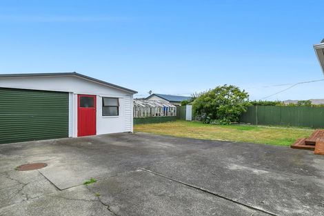 Photo of property in 37 Main Road, Titahi Bay, Porirua, 5022