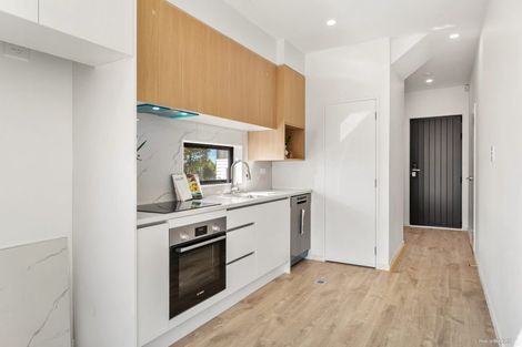 Photo of property in 4c Unsworth Drive, Unsworth Heights, Auckland, 0632