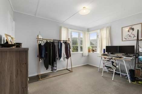 Photo of property in 51 Compton Crescent, Taita, Lower Hutt, 5011