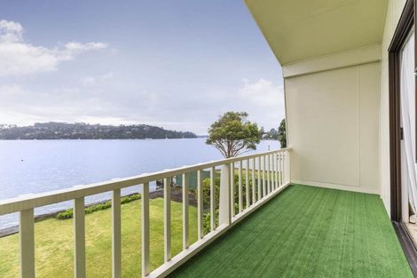 Photo of property in 64 The Terrace, Herald Island, Auckland, 0618