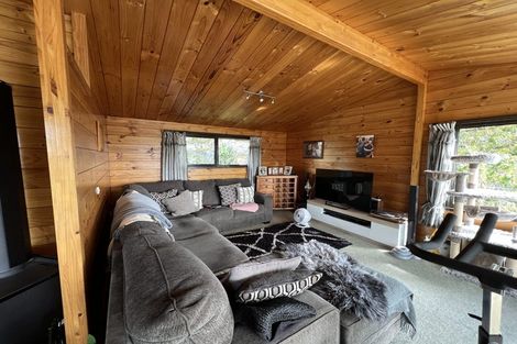 Photo of property in 9 Raphael Place, West Harbour, Auckland, 0618