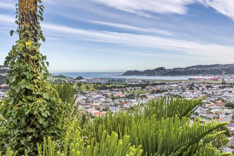 Photo of property in 157 Townsend Road, Miramar, Wellington, 6022