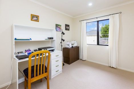 Photo of property in 15 Ormrod Grove, Riverstone Terraces, Upper Hutt, 5018