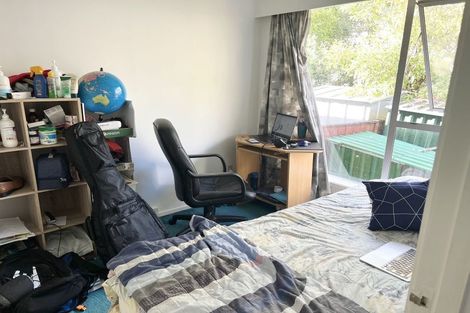 Photo of property in 2/28 Imogene Way, Half Moon Bay, Auckland, 2012