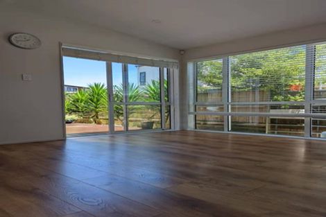 Photo of property in 27 Lockheed Street, Hobsonville, Auckland, 0618