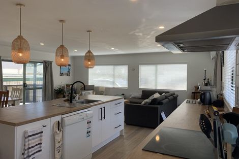 Photo of property in 28 Bellevue Road, Brookfield, Tauranga, 3110