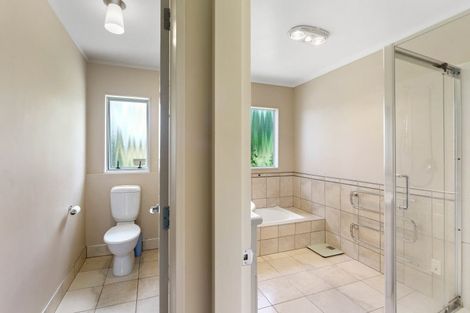 Photo of property in 82 Gary Road, Peka Peka, Otaki, 5581