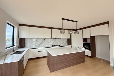 Photo of property in 73 Hutchinsons Road, Bucklands Beach, Auckland, 2014