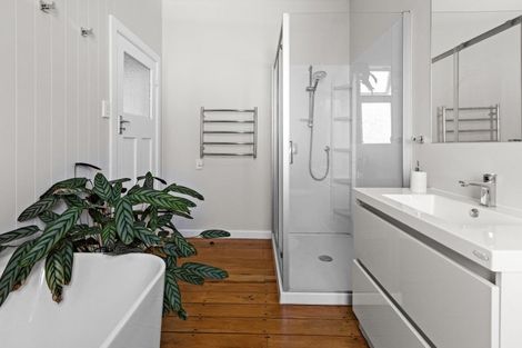 Photo of property in 126e Napier Road, Havelock North, 4130