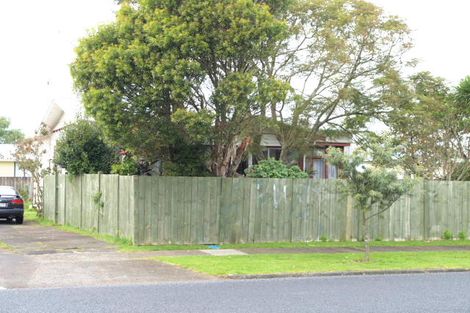 Photo of property in 42 Earlsworth Road, Mangere East, Auckland, 2024