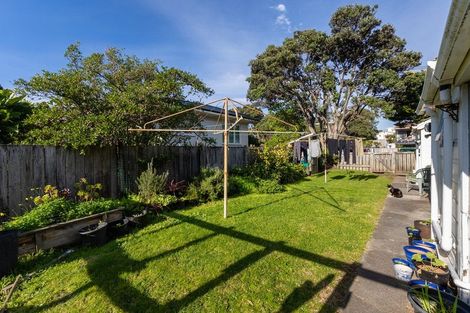 Photo of property in 25 The Esplanade, Raumati South, Paraparaumu, 5032