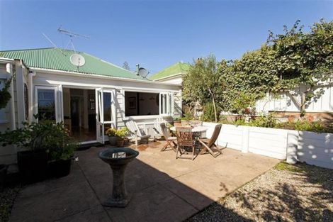 Photo of property in 17 Owens Road, Devonport, Auckland, 0624