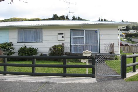 Photo of property in 291b Wellington Road, Wainuiomata, Lower Hutt, 5014