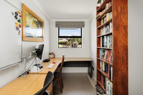 Photo of property in 21 Benmore Crescent, Pyes Pa, Tauranga, 3112