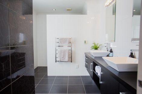 Photo of property in 15 Naomi Place, Cambridge, 3434