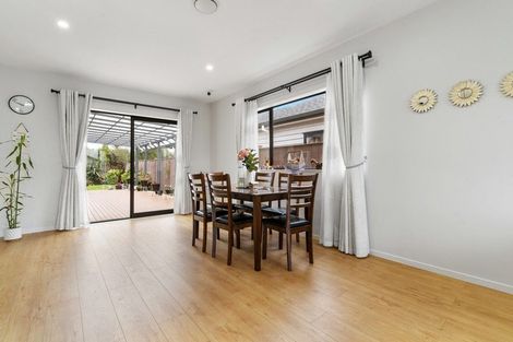 Photo of property in 14 Earlywood Road, Takanini, 2110