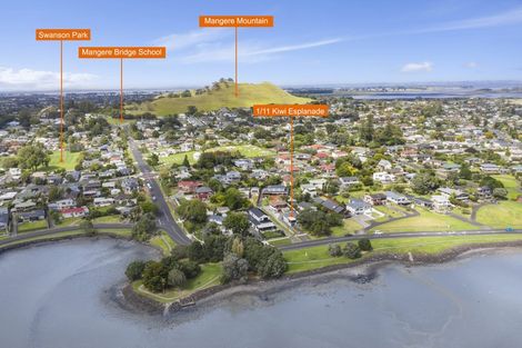 Photo of property in 1/11 Kiwi Esplanade, Mangere Bridge, Auckland, 2022