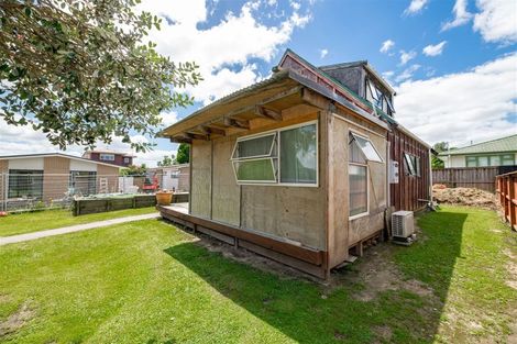 Photo of property in 39 Kingdale Road, Henderson, Auckland, 0610