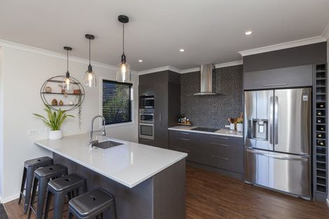 Photo of property in 3 Hihi Place, Waikanae, 5036