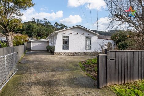 Photo of property in 3 Totara Street, Wainuiomata, Lower Hutt, 5014