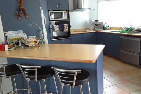 Photo of property in 5-7 Shelter Grove, Frankleigh Park, New Plymouth, 4310